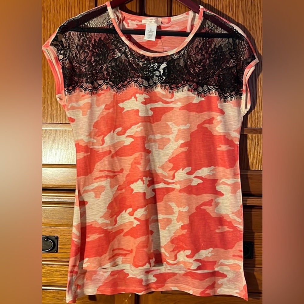 NWT I.Ner Coral Camo Lace Yoke Trim Cap Sleeve Tee Scoop Neck Y2K Fairy Grunge